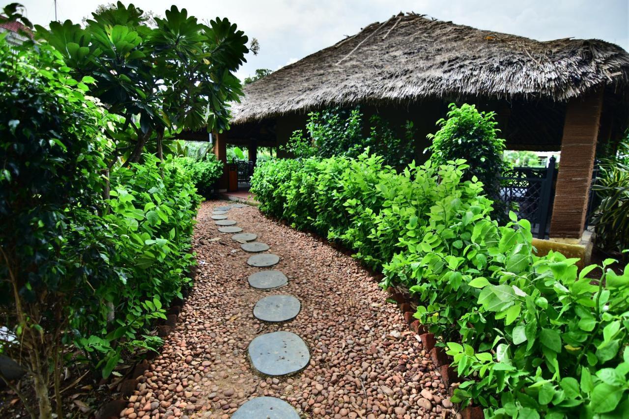 Swosti Chilika Resort Kanaipur Екстериор снимка