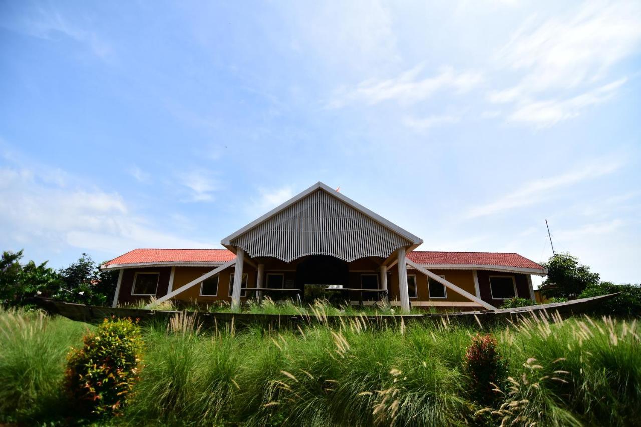 Swosti Chilika Resort Kanaipur Екстериор снимка